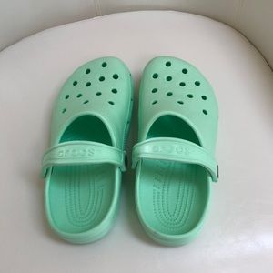 Crocs Lime green. Size 7. Worn a couple of times. Great shape
